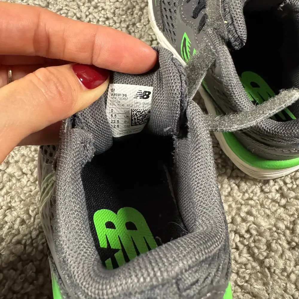 New Balance excellent see